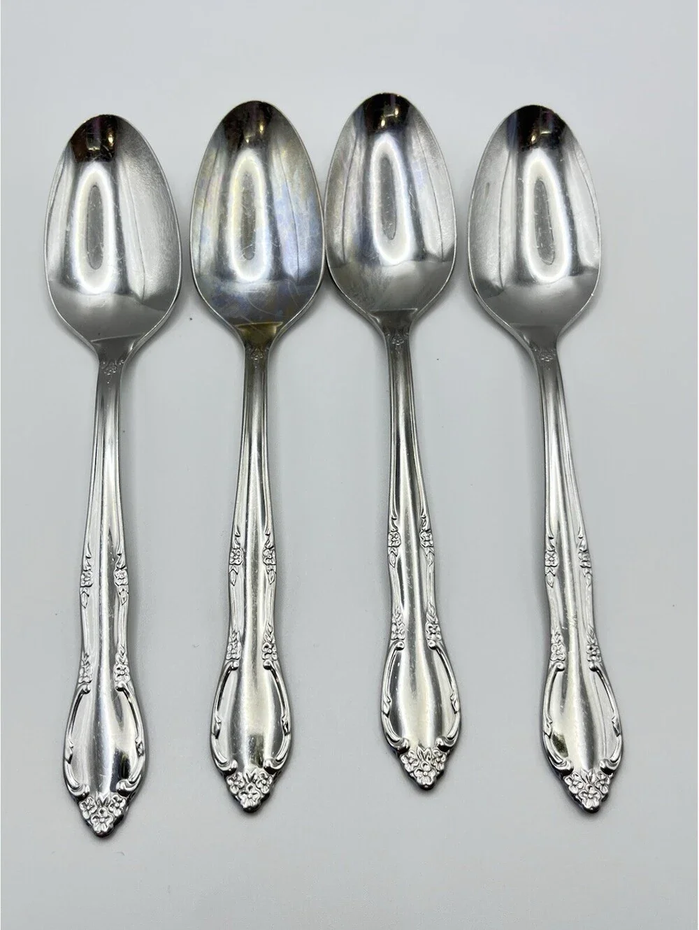 Oneida Mansion Park Stainless Flatware 4 pcs Teaspoons 3039.7